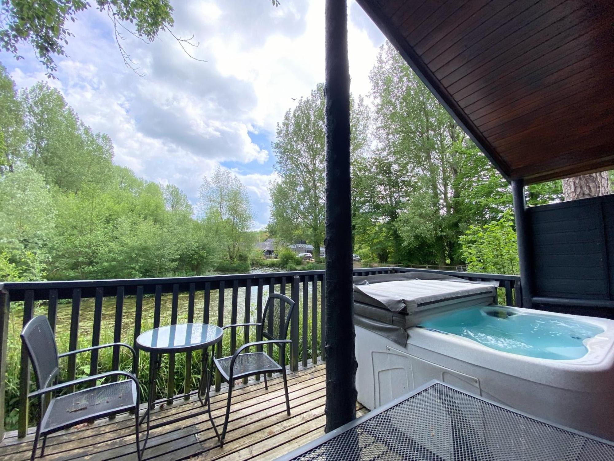 Otter 4 Hot Tub - Huntersmoon-Warminster-Bath-Salisbury Βίλα Εξωτερικό φωτογραφία