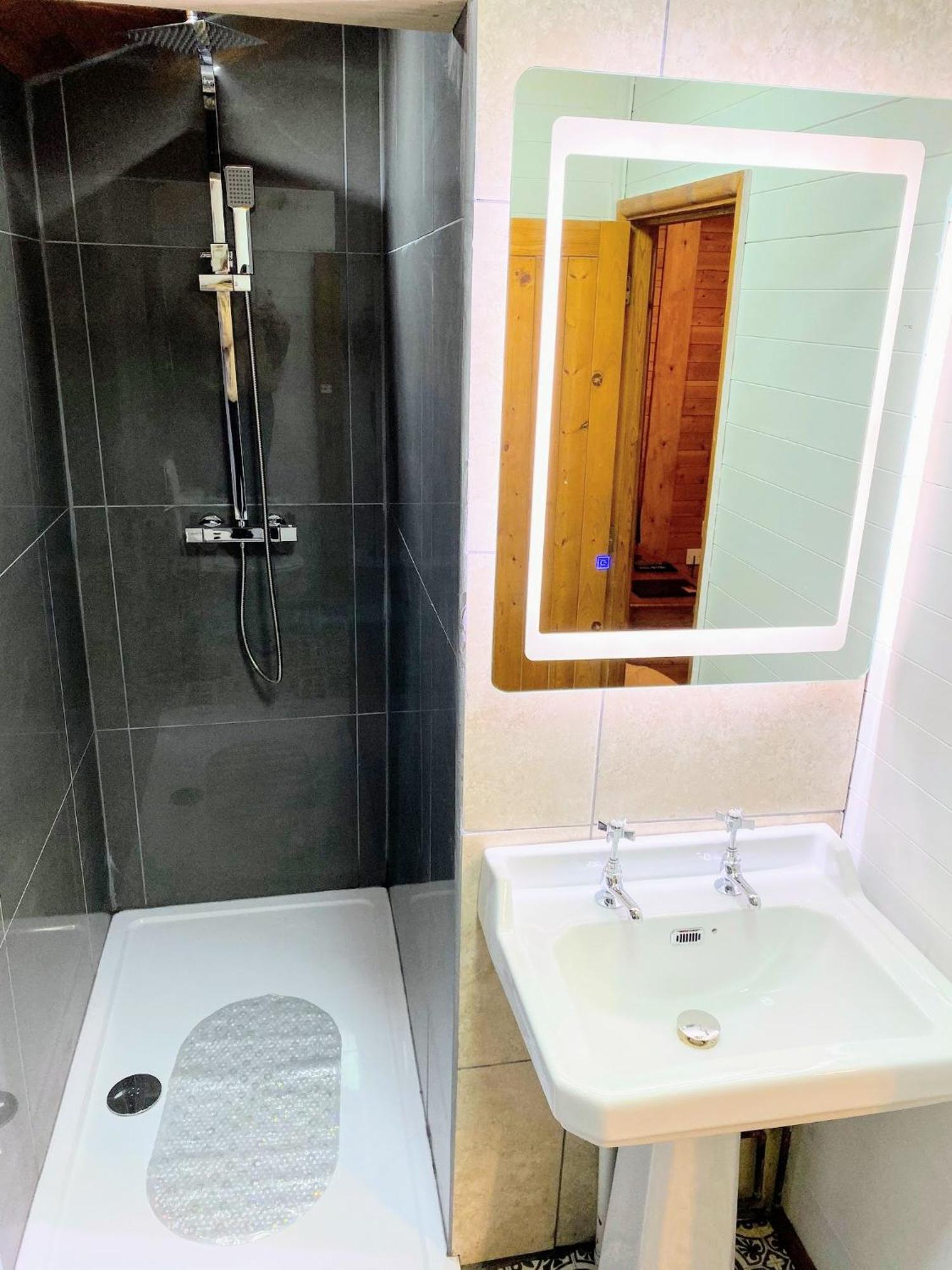 Otter 4 Hot Tub - Huntersmoon-Warminster-Bath-Salisbury Βίλα Εξωτερικό φωτογραφία