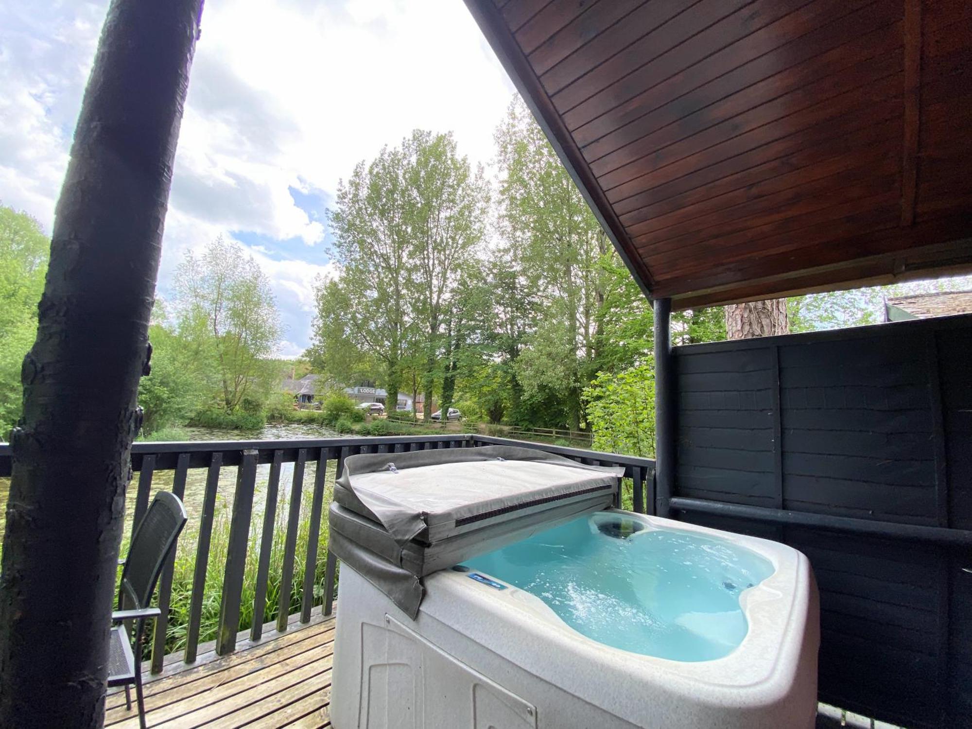 Otter 4 Hot Tub - Huntersmoon-Warminster-Bath-Salisbury Βίλα Εξωτερικό φωτογραφία